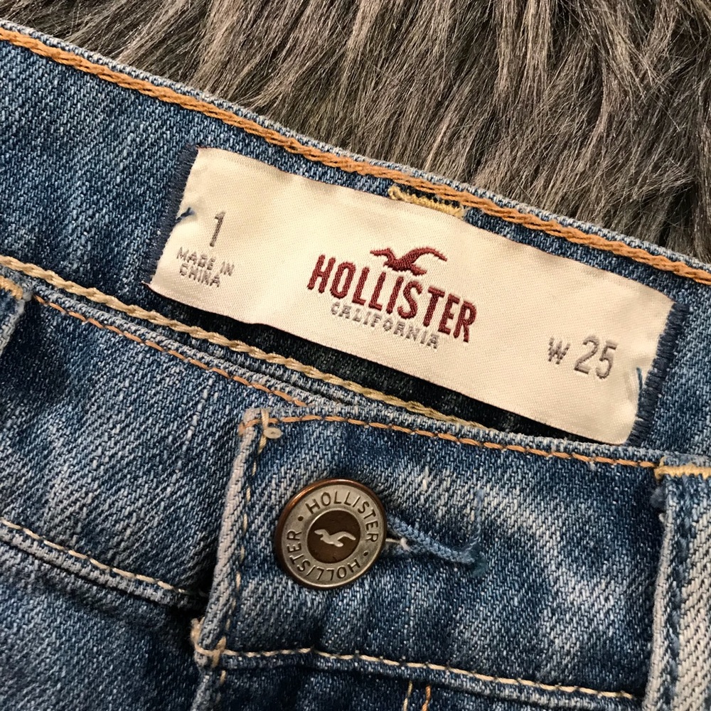 Hollister ripped jean shorts - Picture 5 of 5
